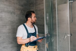 Red Oak Bath Remodel Company iStock 1088965774 300x200